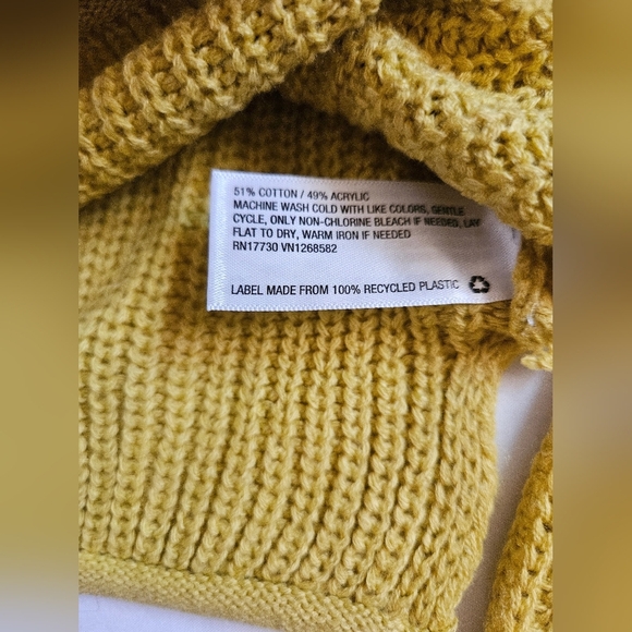 NWT Wild Fable Womens Yellow Cropped Crewneck Long Sleeve Sweater Size Small - Picture 5 of 9